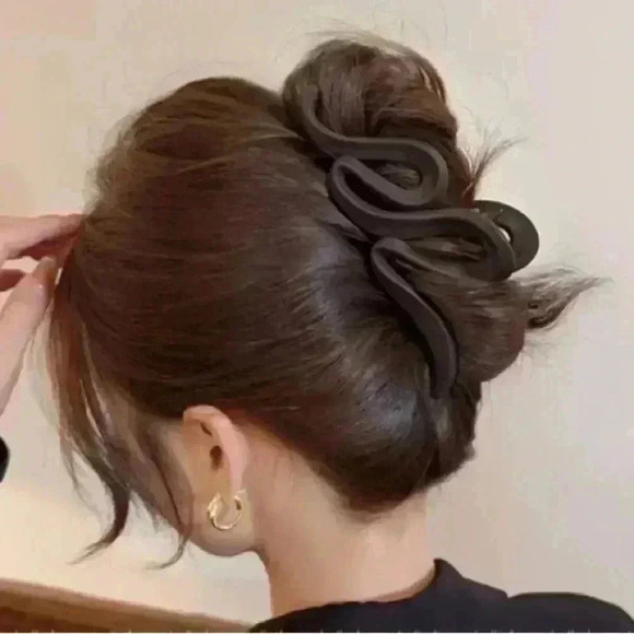 Hair Accessories 8 Pieces Bundle Set - Picture 6 of 9